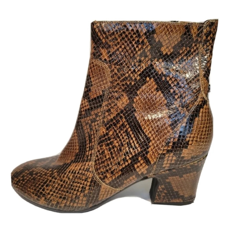 Easy Spirit Booties Leather Snakeskin Print Women's Size 7.5 Side Zip